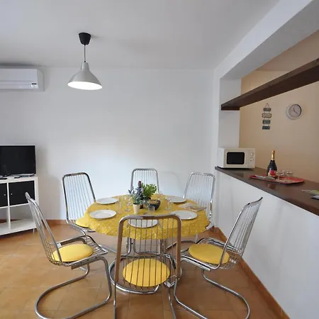 Apartment Rnet - Mt *